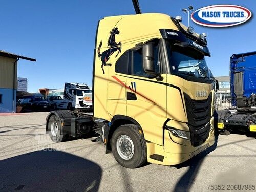 τυπικός οδικός ελκυστήρας Iveco X-Way 510 Hi-Traction 4x4