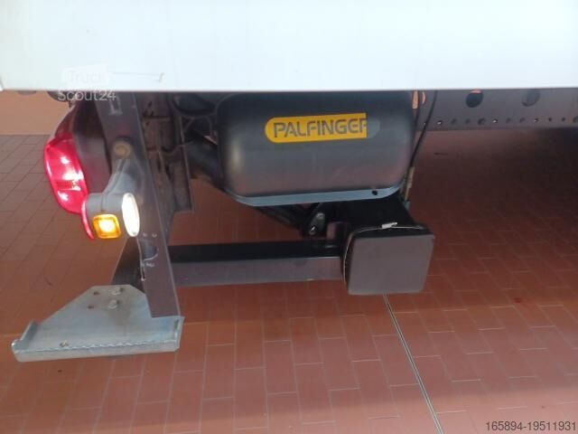 Dėžinis sunkvežimis Mercedes-Benz Atego 1318 L