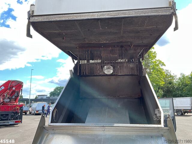 Balayeuse Bucher Citycat 2020 with 3-rd brush