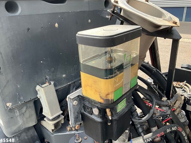 Balayeuse Bucher Citycat 2020 with 3-rd brush