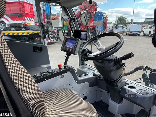 Balayeuse Bucher Citycat 2020 with 3-rd brush