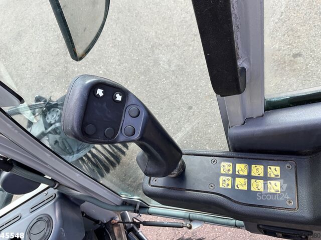 Balayeuse Bucher Citycat 2020 with 3-rd brush