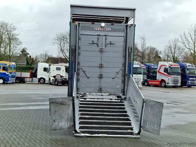Cattle transport Pezzaioli 4 deck - Water & Ventilation - Lifting floors -...