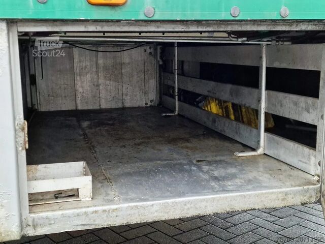 Cattle transport Pezzaioli 4 deck - Water & Ventilation - Lifting floors -...