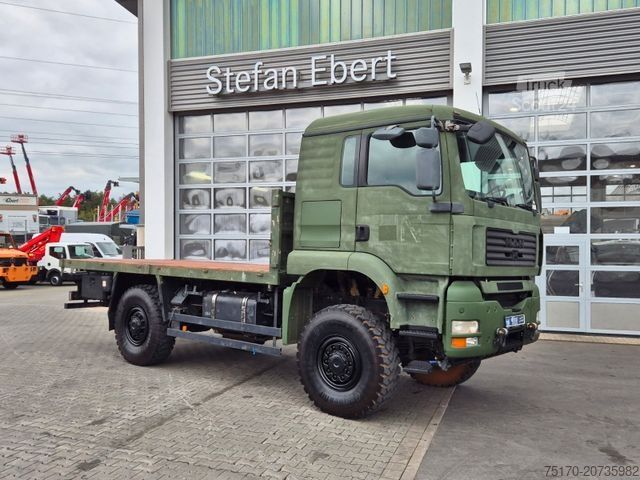 Ciężarówka z płaską platformą MAN TGA 18.360 4x4 BB Pritsche Single Bereifung