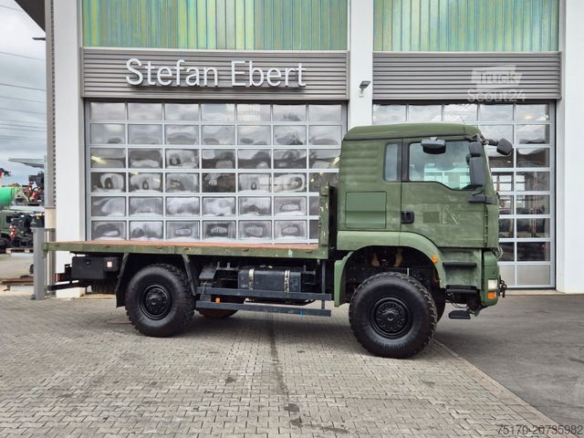 Ciężarówka z płaską platformą MAN TGA 18.360 4x4 BB Pritsche Single Bereifung