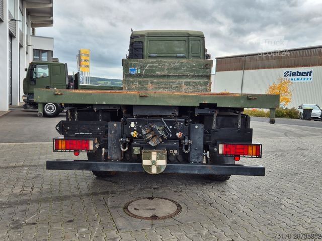 Ciężarówka z płaską platformą MAN TGA 18.360 4x4 BB Pritsche Single Bereifung