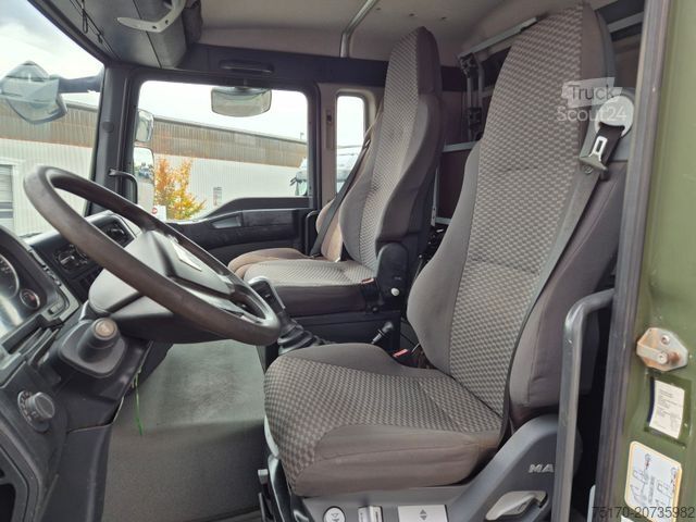 Ciężarówka z płaską platformą MAN TGA 18.360 4x4 BB Pritsche Single Bereifung