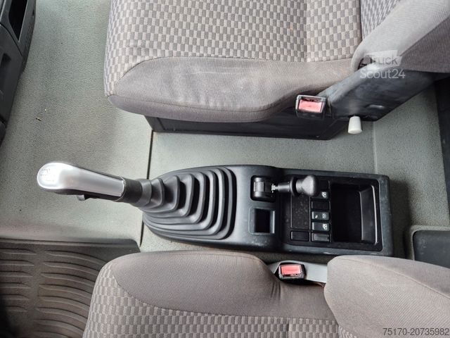 Ciężarówka z płaską platformą MAN TGA 18.360 4x4 BB Pritsche Single Bereifung