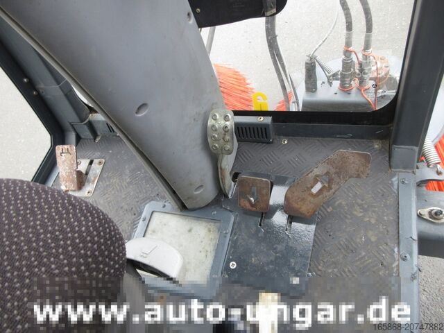 метач Hako Citymaster 4x4 CM1250 Knicklenkung Kehrm