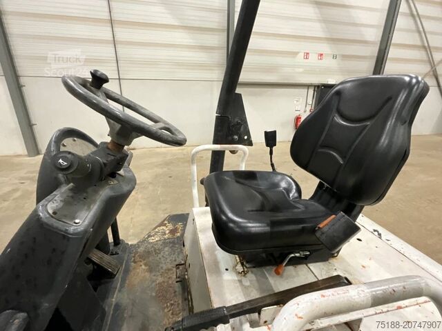 Véhicule à benne Ausa D 350 AH G