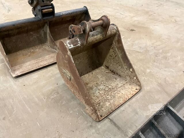 Minikoparka Bobcat E 17