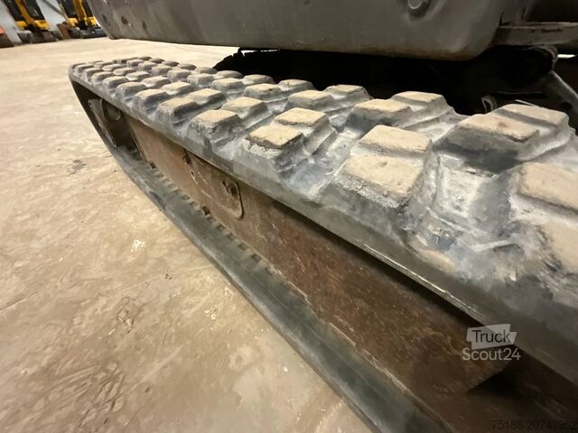 Mini-pelle Bobcat E 17