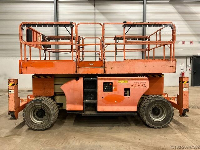 Elevador de tesoura JLG 3394 RT