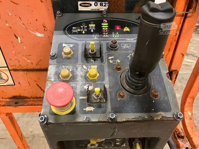 Elevador de tesoura JLG 3394 RT