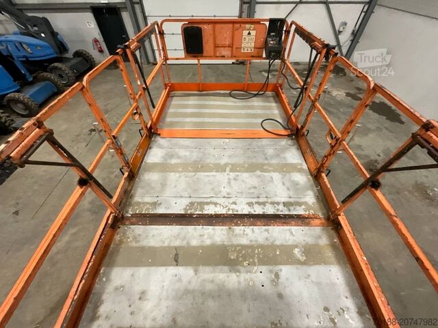 Elevador de tesoura JLG 3394 RT