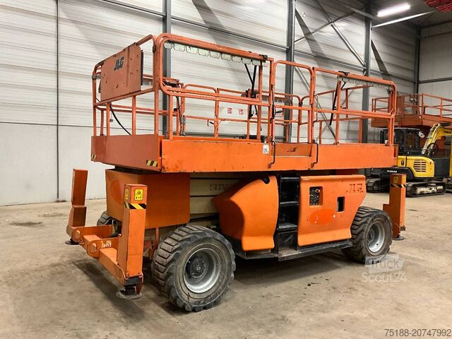 Elevador de tesoura JLG 3394 RT