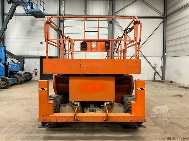 Elevador de tesoura JLG 3394 RT