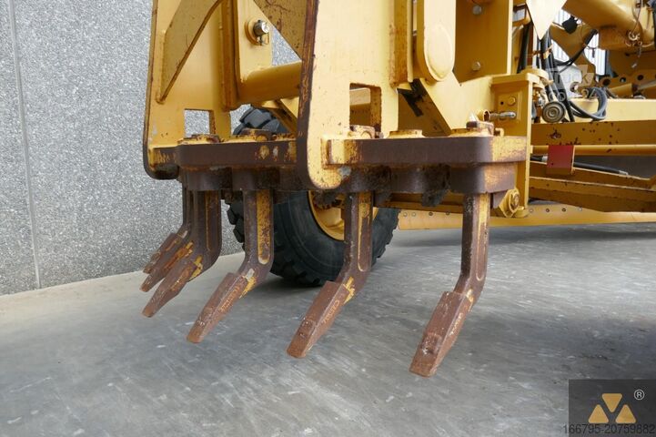 Niveladora Caterpillar 120M