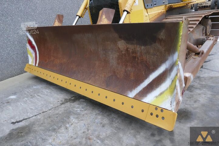 Trator de esteira Komatsu D65PX-15EO