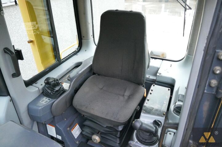 Trator de esteira Komatsu D65PX-15EO