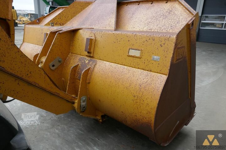 Tekerlekli̇ yükleyi̇ci̇ Caterpillar 966H