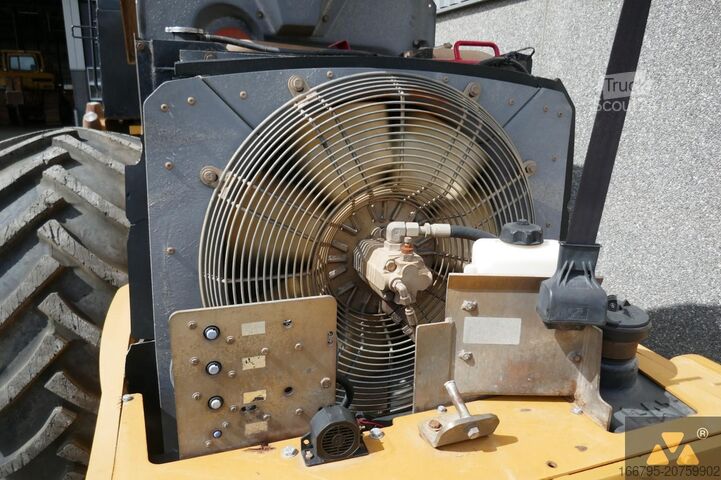 Tek tamburlu silindir Caterpillar CP76