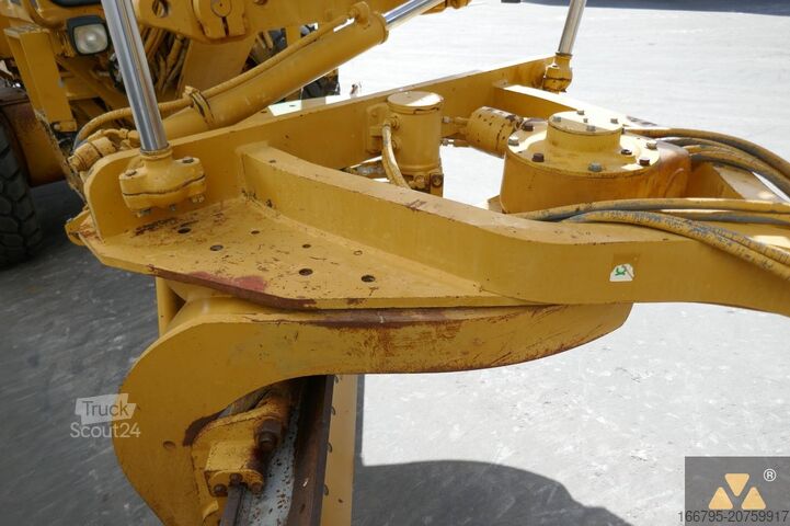 Niveladora Caterpillar 140H