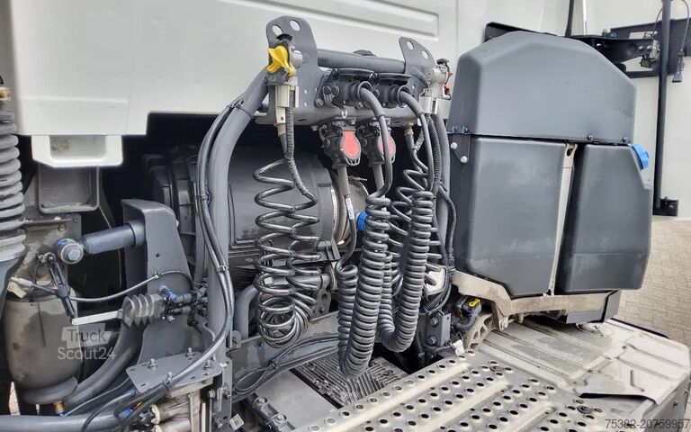 Standard-SZM Renault T HIGH 6x2  "SLEEPER"  - MAX 70 TON  -  VF610D3...