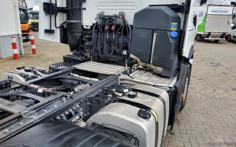 Standard-SZM Renault T HIGH 6x2 "SLEEPER" - MAX 70 TON - VF610D3...