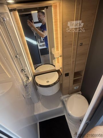 Polointegrovaný obytný vůz DETHLEFFS Globebus Go Active T 45