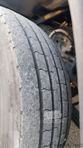 Tovornjak s ploščadjo Iveco Autocarro iveco 160/e4