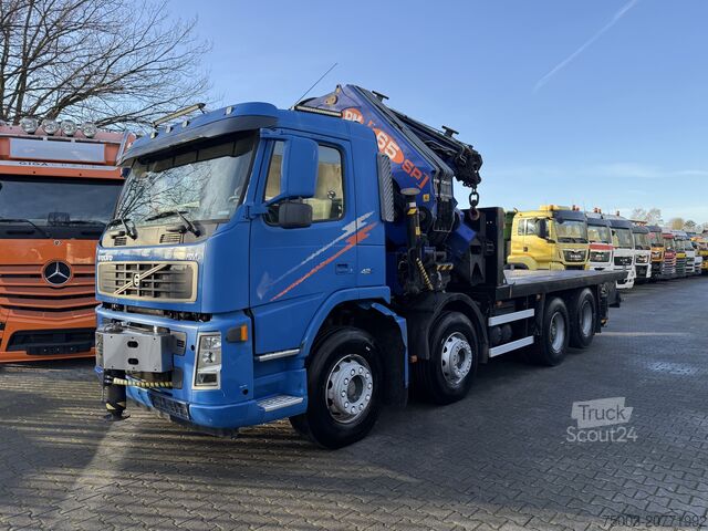 Gru montata su autocarro Volvo FM12 420 8X2 Kran PM 65026 bis 29 Meter