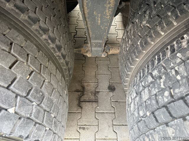 Vrachtauto met open laadbak Volvo FM12 420 8X2 Kran PM 65026 bis 29 Meter