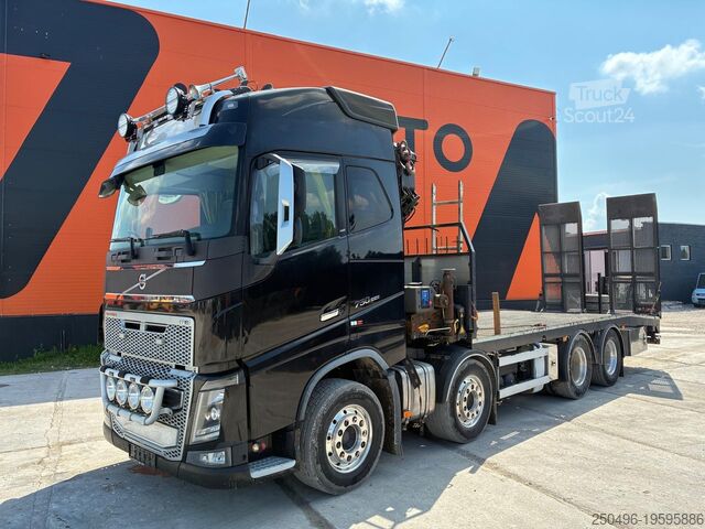 Transporteur de voitures Volvo FH 16 750 8x4 HMF2620K-5 / WINCH / PLATFORM L=7...