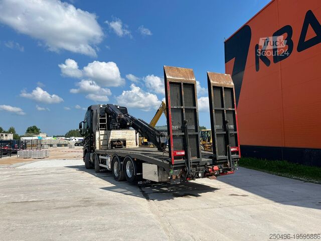 Transporteur de voitures Volvo FH 16 750 8x4 HMF2620K-5 / WINCH / PLATFORM L=7...