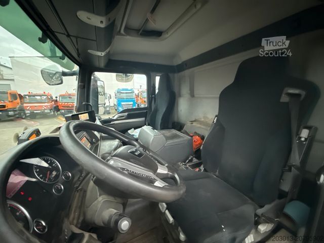 Cap tractor standard MAN TGS 26.440 Zugmaschine + Atlas Kran 5 Ausschube