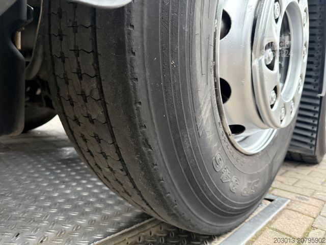 Cap tractor standard MAN TGS 26.440 Zugmaschine + Atlas Kran 5 Ausschube