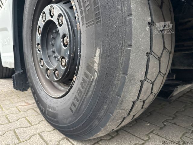 Cap tractor standard MAN TGS 26.440 Zugmaschine + Atlas Kran 5 Ausschube