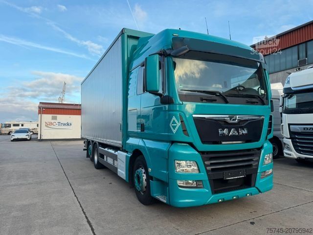 Tovorno vozilo s ravno platformo in ponjavo MAN TGX 26.460**LIFT/LENKACHSE*SCHNELLLADESYSTE