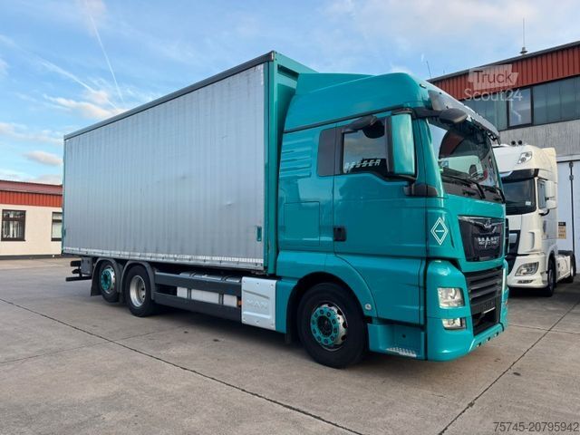 Tovorno vozilo s ravno platformo in ponjavo MAN TGX 26.460**LIFT/LENKACHSE*SCHNELLLADESYSTE