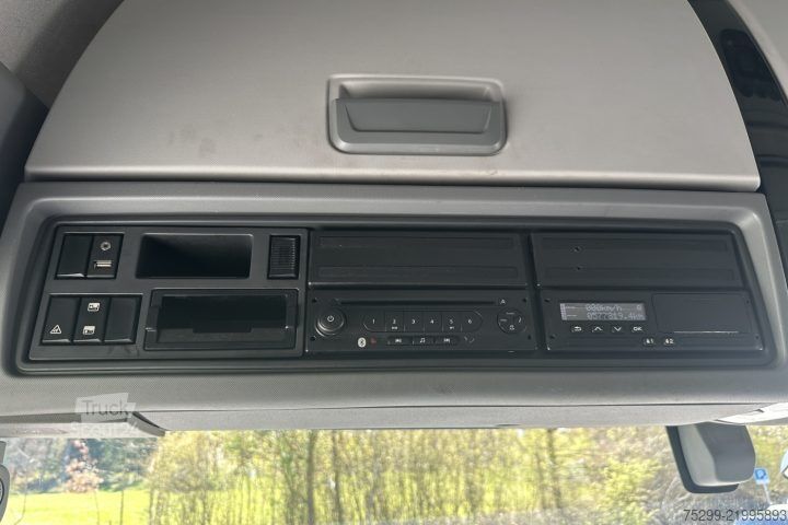 Стандартный седельный тягач Renault T460 4x2 Retarder / Swiss-Vehicle