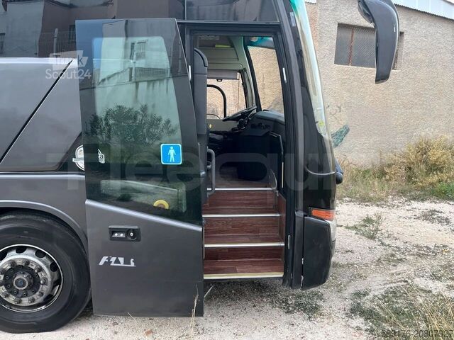 Autobus turystyczny King Long XMQ6129Y