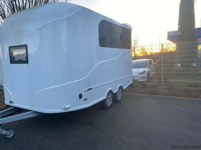 Viehanhänger  Anka Steinsberger 3-Pferdeanhänger mit Wohnung