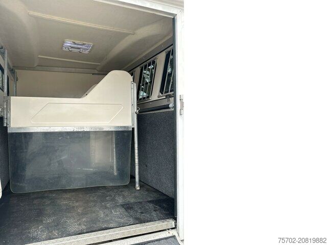 Viehanhänger  Anka Steinsberger 3-Pferdeanhänger mit Wohnung