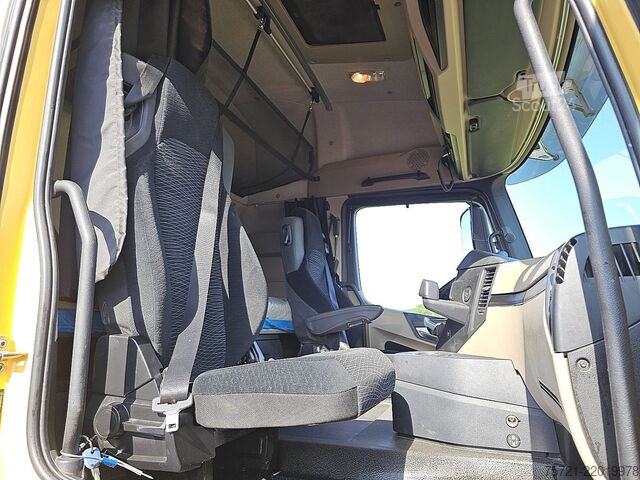 Standaard trekker MERCEDES-BENZ ACTROS 1843
