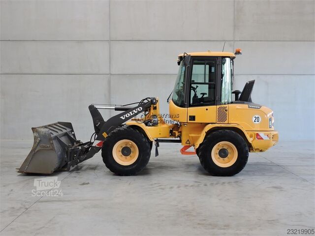 Volvo L35G + raklapvilla Volvo L35G + Fork