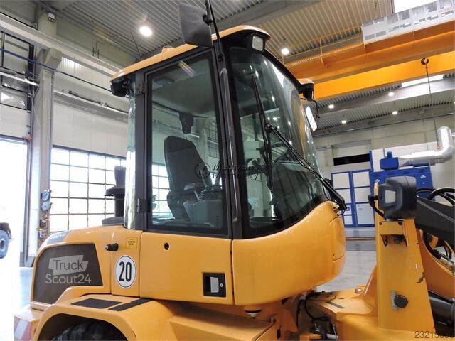 Volvo L35G + raklapvilla Volvo L35G + Fork