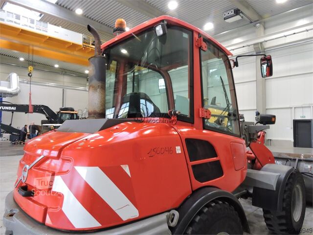 Volvo L25 F + палетни вилици Volvo L25 F + Fork