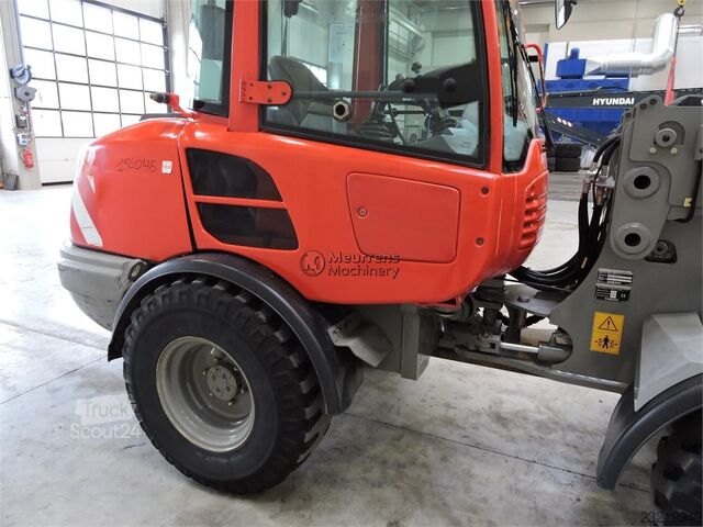 Volvo L25 F + палетни вилици Volvo L25 F + Fork